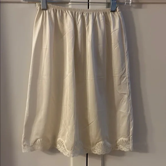 Vintage nylon pale peach pajama set, black slip and cream slip size S - Picture 4 of 13